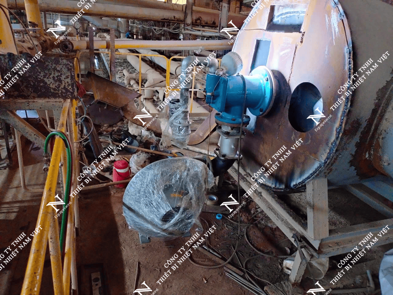 Quá trình lắp đặt hệ thống lò hơi tại nhà máy.png